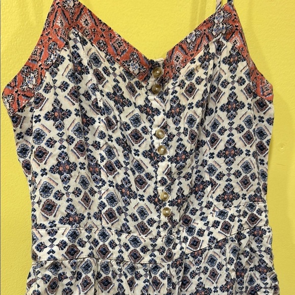 American Eagle 🦅 Blue Patterned Romper - Picture 3 of 8